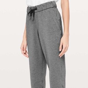 Lululemon “On the Fly” Pant 27” - Heathered Black